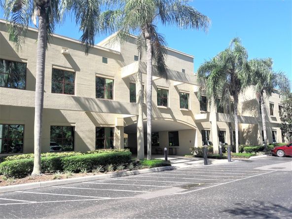 Live Oak Office Center: 2201 Cantu Court, Sarasota, FL 34232